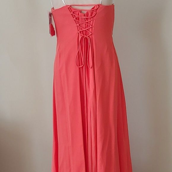 (11) NWT Beautiful Faviana Long Gown in Plus Size 24W - Picture 6 of 10